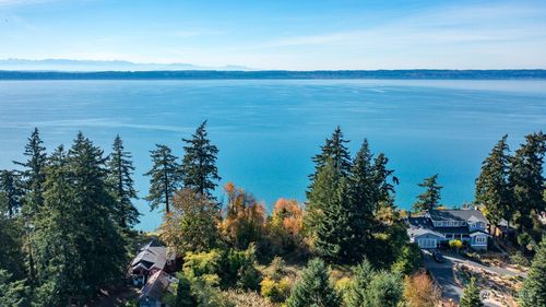 1800 A Clarence Avenue, Stanwood, WA, 98292 | Card Image