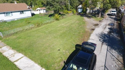 33 Bell St, Ecorse, MI, 48229-1805 | Card Image