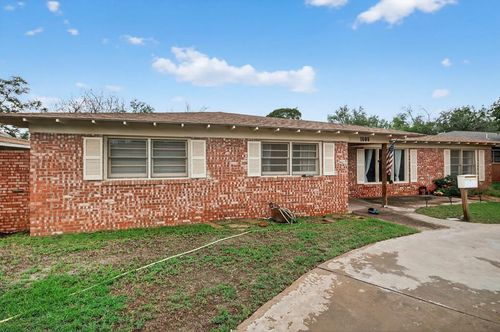 1605 N I St, Midland, TX, 79701-4035 | Card Image