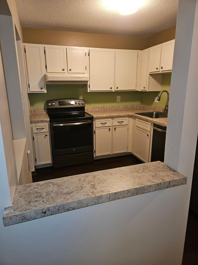 Updated counter tops | Image 10