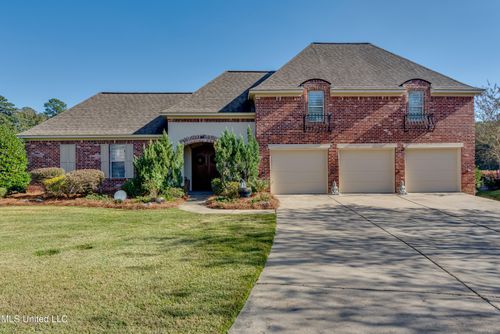 132 Woodlands Glen Cir, Brandon, MS, 39047-7107 | Card Image