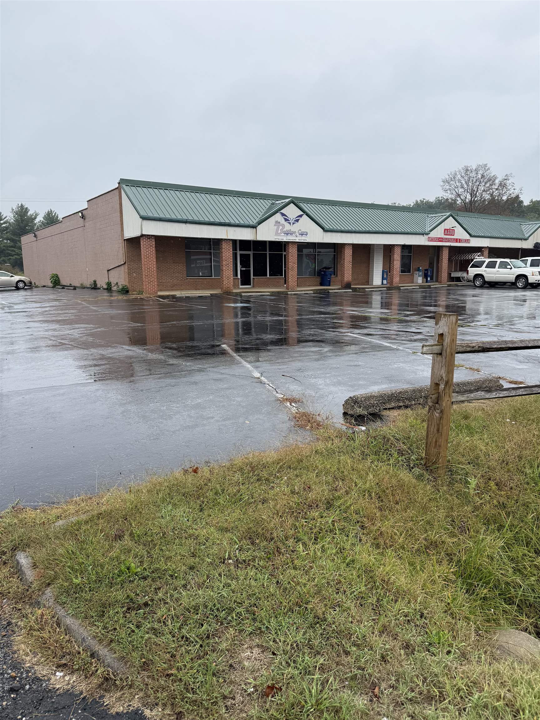 402 Augusta Ave, Grottoes, VA 24441