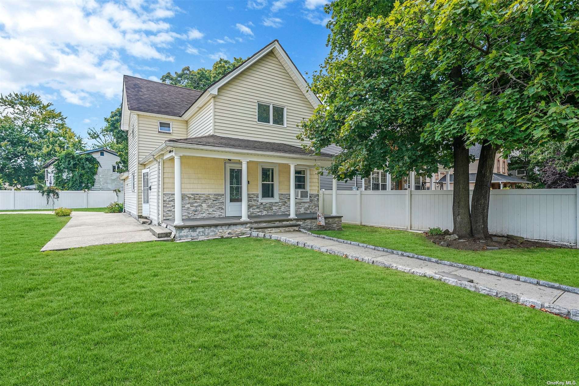 Pinebrook Ave, West Hempstead, NY 11552