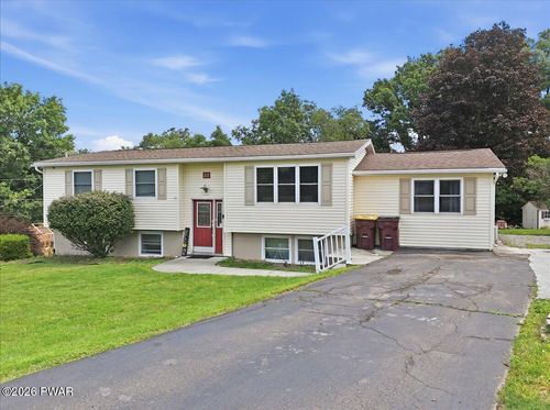 33 Beechwood Drive, Honesdale, PA, 18431 | Card Image