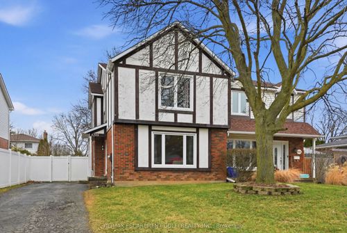 4205 Highland Park Dr, Beamsville, ON, L3J0K3 | Card Image