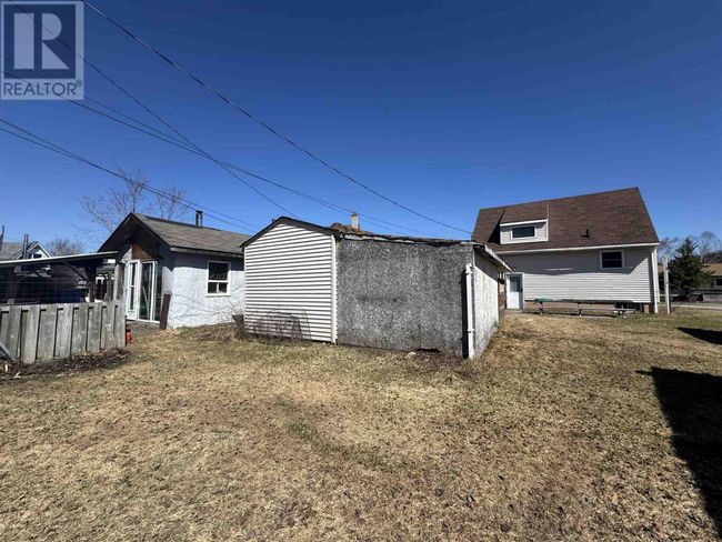 12 Redwing Ave, Home with 3 bedrooms, 2 bathrooms and null parking in Manitouwadge ON | Image 4