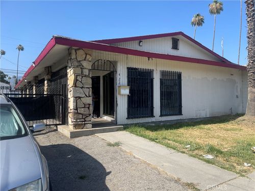 422 W 16th St, San Bernardino, CA, 92405 | Card Image