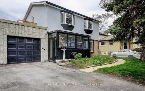 30 Herkley Dr, Brampton, ON, L6V2E8 | Card Image