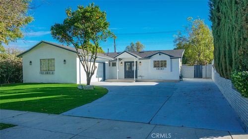 24306 Gilmore St, West Hills, CA, 91307-2822 | Card Image