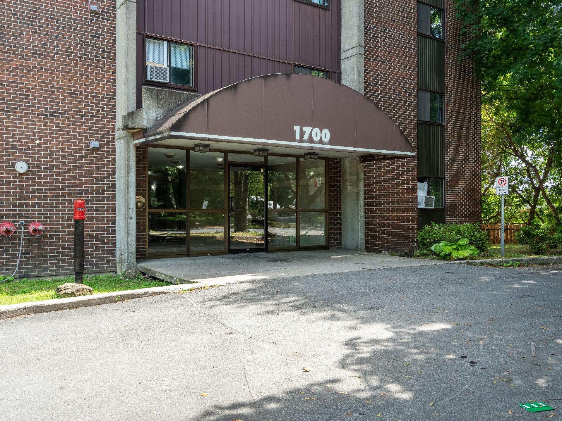 Residential Lease in Laval (Duvernay)