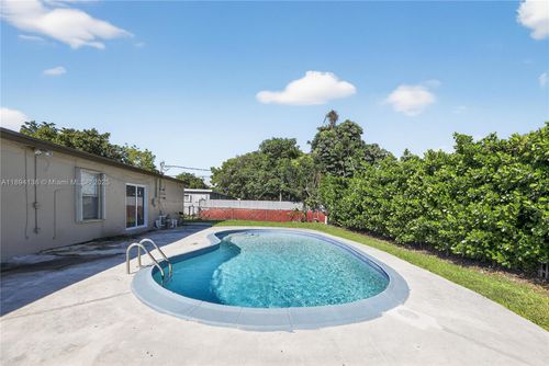 7001-7001 Nw 15th St, Plantation, FL, 33313-5322 | Card Image