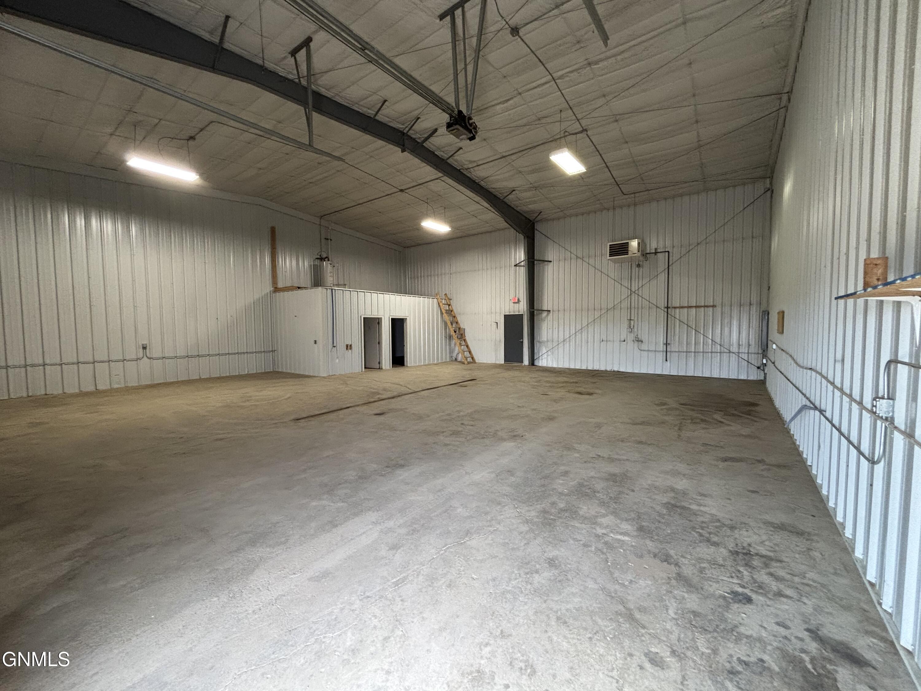 Commercial Lease in Williston 5