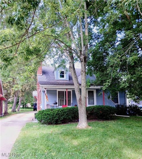 54 S Hazelwood Ave, Youngstown, OH, 44509-2715 | Card Image