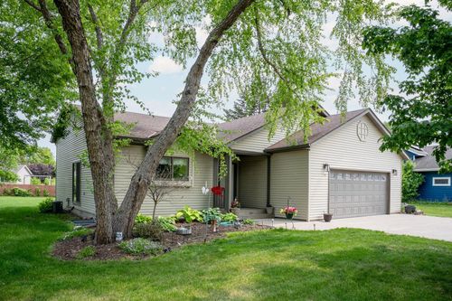 106 4th Ave Nw, Rice, MN, 56367-8724 | Card Image