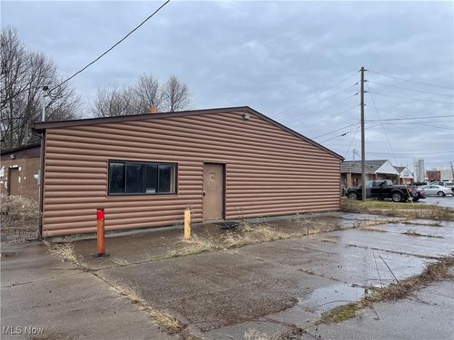 4520 Navarre Rd Sw, Canton, OH, 44706-2335 | Card Image