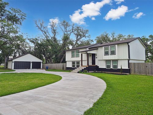 253 County Road 840, Angleton, TX, 77515-7655 | Card Image