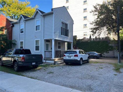 2-111 Queen St S, Hamilton, ON, L8P3R9 | Card Image