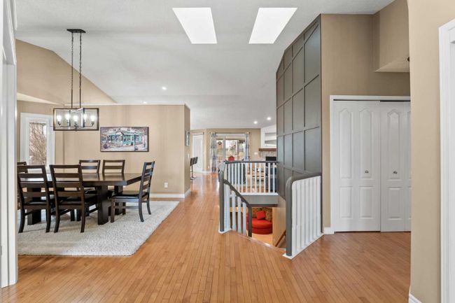 755 Hawkside Mews Nw, Home with 4 bedrooms, 3 bathrooms and 4 parking in Calgary AB | Image 8