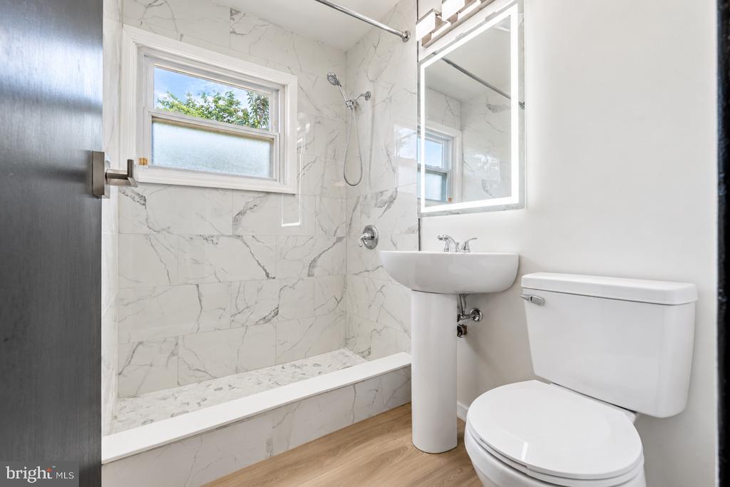 Residential Lease in EWING 3
