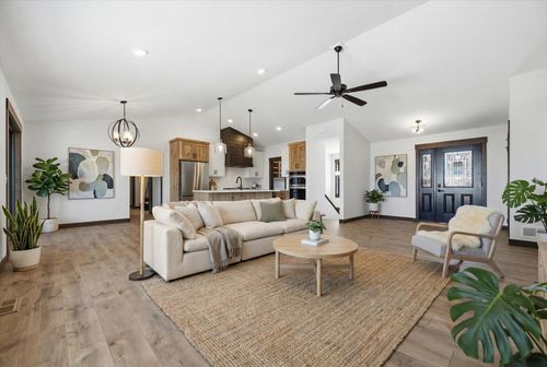 3408 Granite Way S, Saint Cloud, MN, 56301-5857 | Card Image