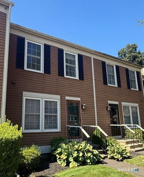 68-68 Foxbridge Village Rd, Branford, CT, 06405-2202 | Card Image
