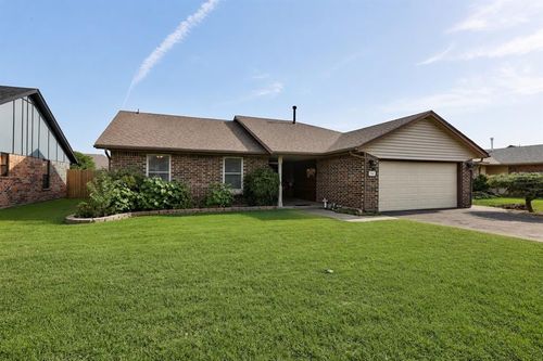1341 Oswego Dr, Yukon, OK, 73099-3142 | Card Image