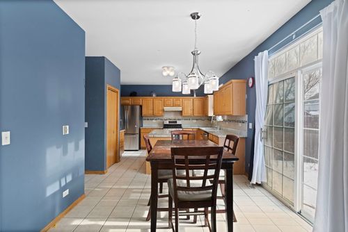 1917 River Oaks Dr, Round Lake, IL, 60073-9727 | Card Image