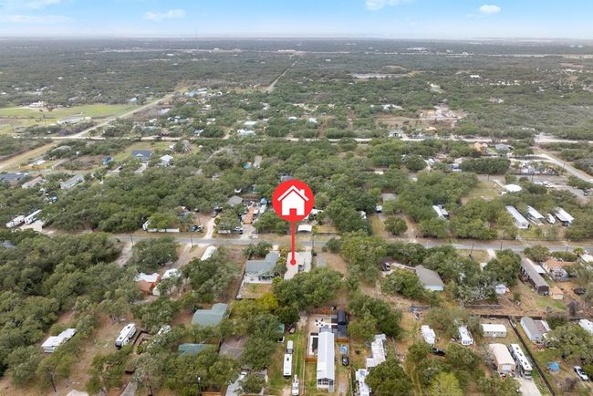 1610 Hardee St, House other with 3 bedrooms, 2 bathrooms and null parking in Rockport TX | Image 39