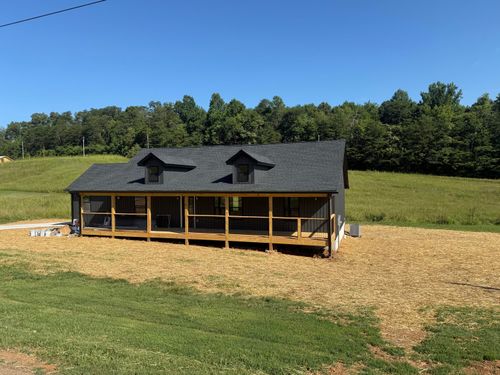 1607 Tranquility Ridge Dr, Newport, TN, 37821-5776 | Card Image