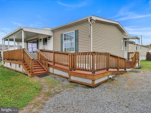 5 Prince Ln, Schuylkill Haven, PA, 17972-9730 | Card Image