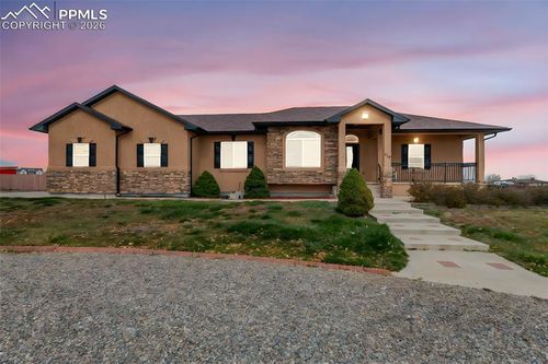 777 E Woodleaf Dr, Pueblo West, CO, 81007-1566 | Card Image