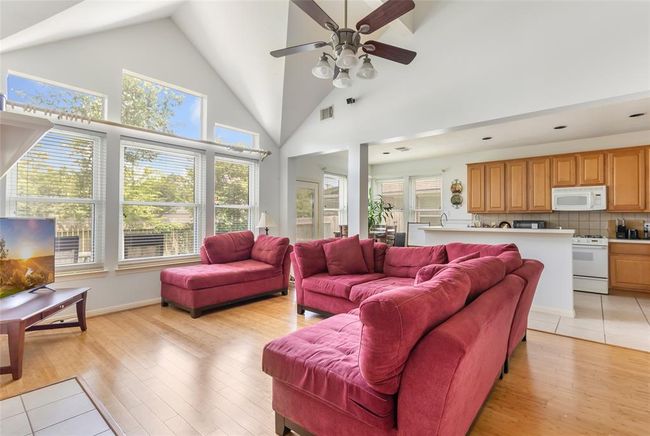 25603 Myrtle Spgs, House other with 4 bedrooms, 3 bathrooms and 2 parking in Spring TX | Image 7
