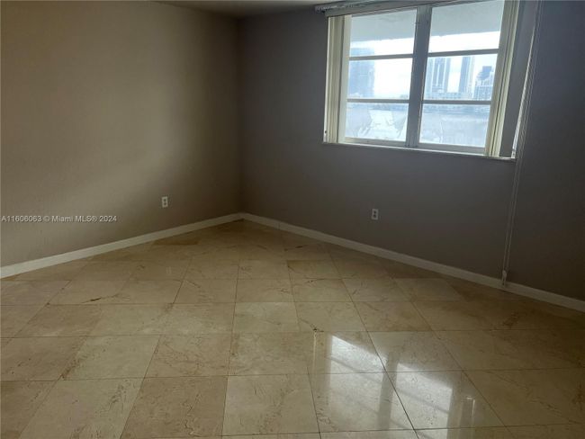 APT-604 - 4000 Ne 170 Th St, Condo with 2 bedrooms, 2 bathrooms and null parking in North Miami Beach FL | Image 15