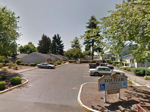 615 W Heintz St, Molalla, OR, 97038-9385 | Card Image