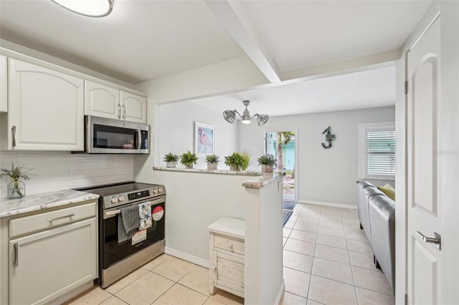 UNIT-5 - 117 7 Th St N, Condo with 1 bedrooms, 1 bathrooms and null parking in BRADENTON BEACH FL | Image 22