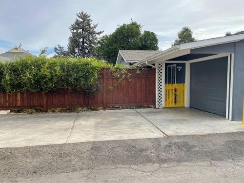 608 Elm St, Woodland, CA, 95695-3922 | Card Image