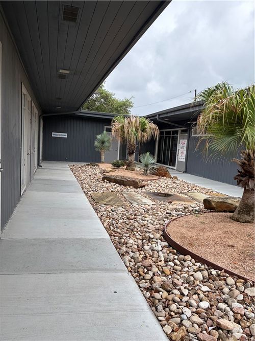 2802 Staples St, Corpus Christi, TX, 78404-3613 | Card Image