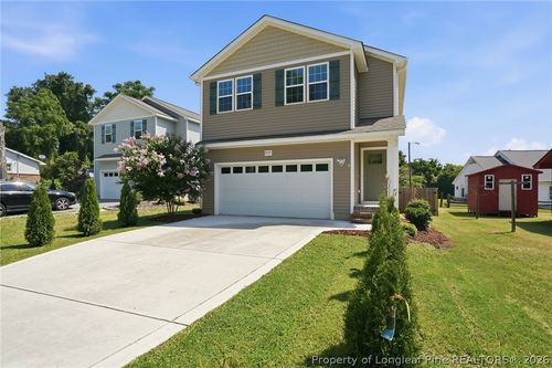 935 W Illinois Ave, Southern Pines, NC, 28387-4515 | Card Image