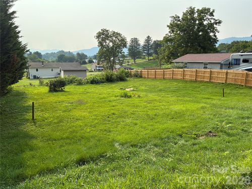 4-145 Morgan St, Canton, NC, 28716-2161 | Card Image