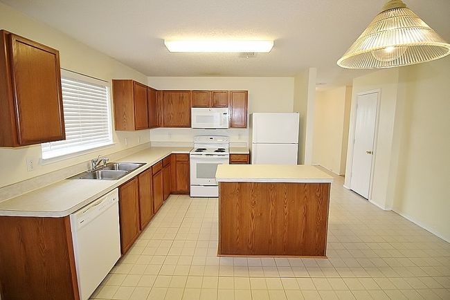 2415 Mallory Ln, House other with 4 bedrooms, 3 bathrooms and null parking in Lancaster TX | Image 16