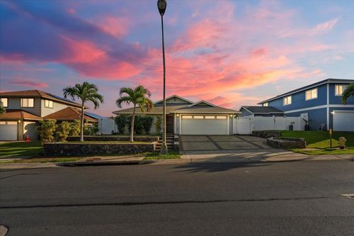 27 Nokekula St, Wailuku, HI, 96793-8348 | Card Image