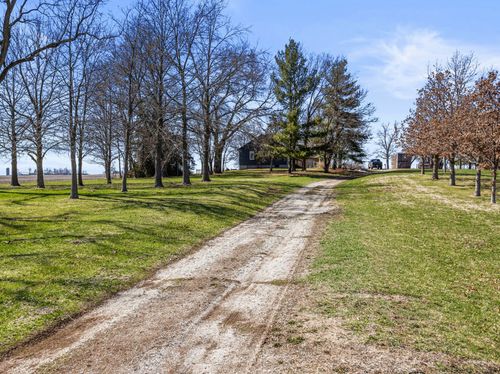 3335 County Road 300 E, Foosland, IL, 61845-9716 | Card Image