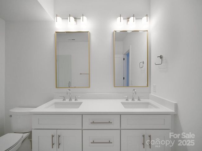 Primary Bathroom | Image 26