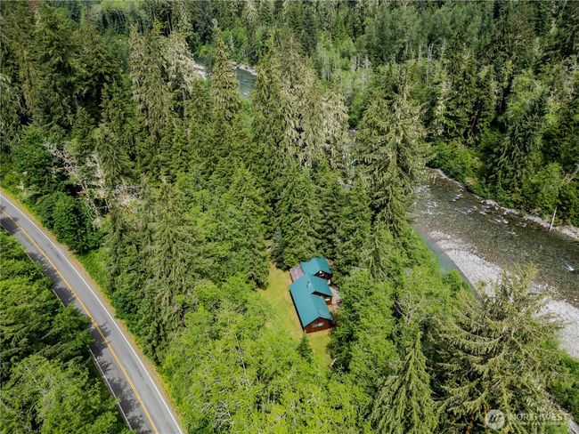 40411 Mountain Loop Hwy, House other with 2 bedrooms, 1 bathrooms and null parking in Granite Falls WA | Image 33