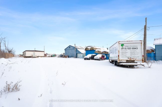 5409 Boundary Rd, Home with 4 bedrooms, 2 bathrooms and 3 parking in Navan ON | Image 32