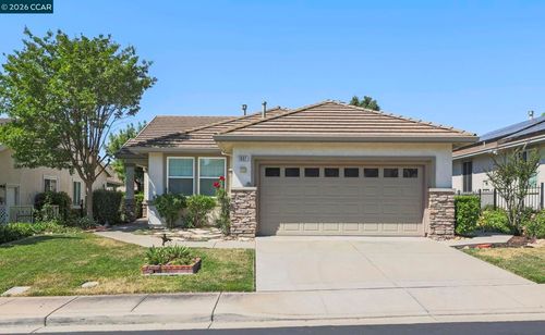 1637 Regent Dr, Brentwood, CA, 94513-6922 | Card Image