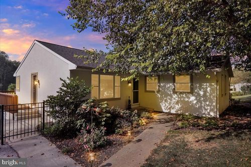 131 Distillery Rd, NEWMANSTOWN, PA, 17073-8806 | Card Image