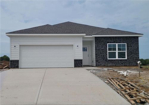 36432 W 102nd Pl, De Soto, KS, 66018-2203 | Card Image