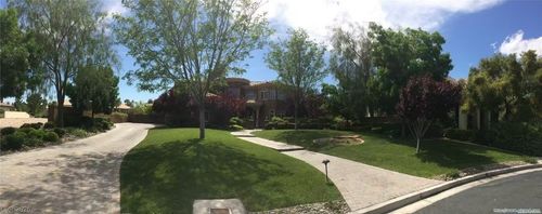 8741 Newport Isle Ct, Las Vegas, NV, 89117-2268 | Card Image