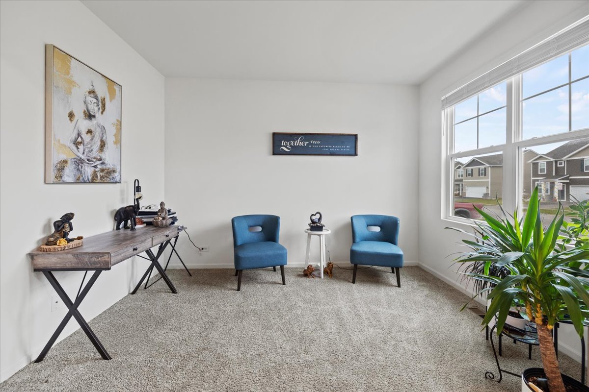 Residential Lease in Pingree Grove 3